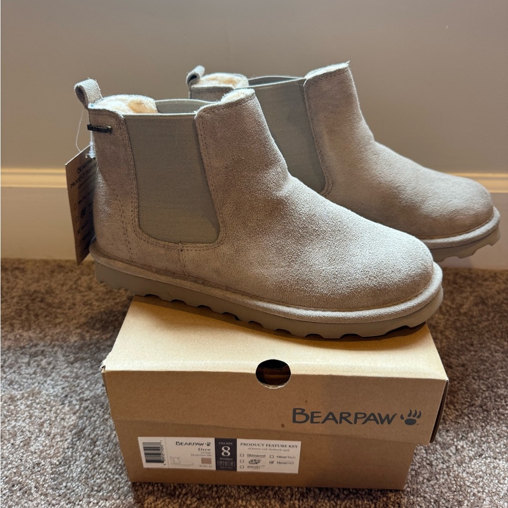 Bearpaw “Ugg”-like  Drew boots NIB in mushroom